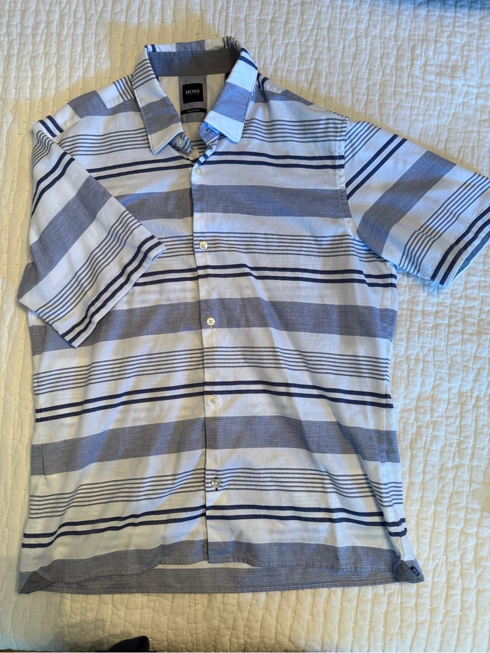 BOSS Hugo Boss Men’s L Blue White Striped Short Sleeve Shirt NWOT